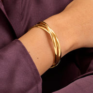 Trilogy Bangle (Gold)