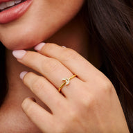 Moon and Back Star Ring (Gold)