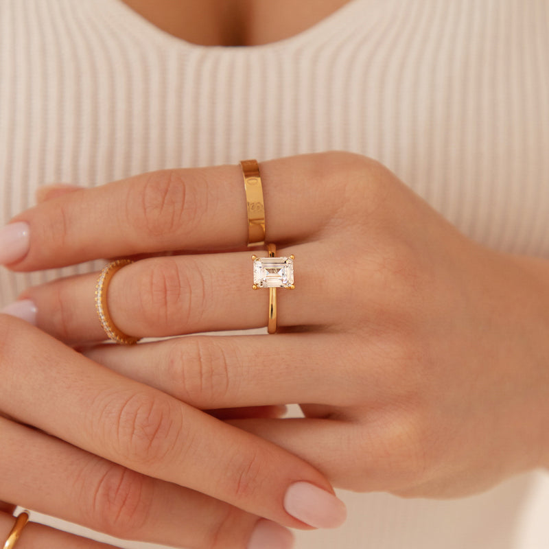 Emerald Cut Solitaire Ring 2ct (Gold)