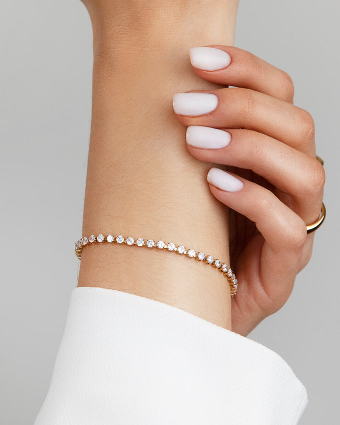 Belgravia Pearl Watch 23 & Crystal Bracelet Set (Gold)